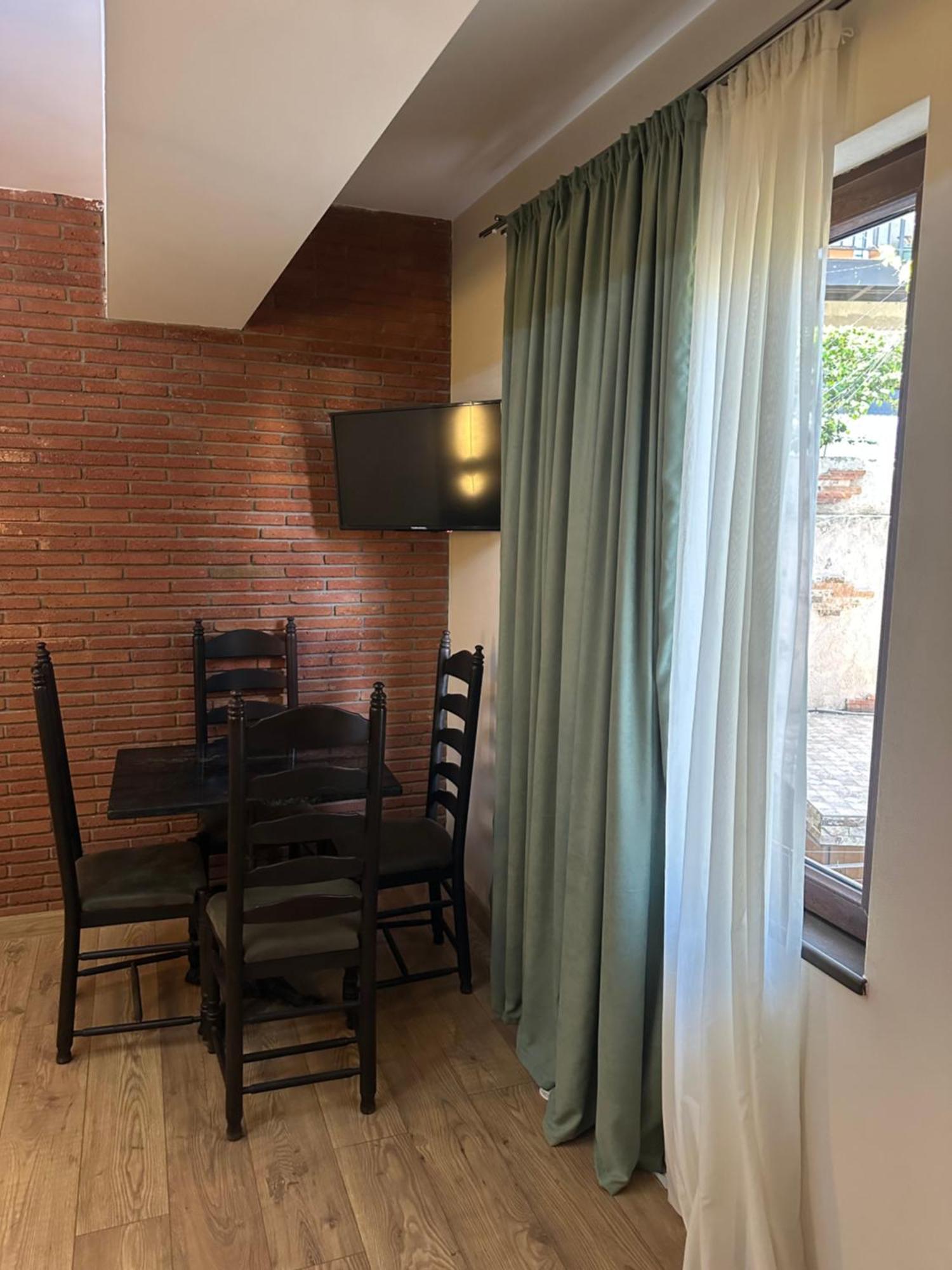 Wine Hills Hotel Tbiliszi Kültér fotó